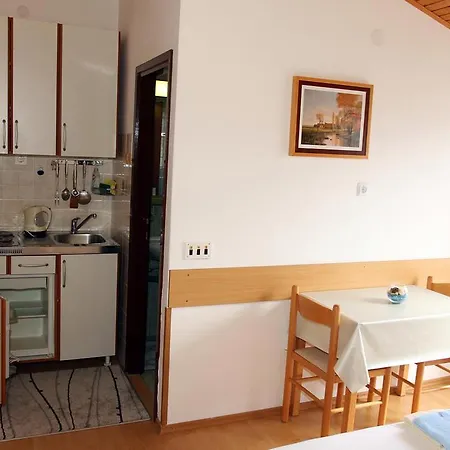J&r Babara Apartment *