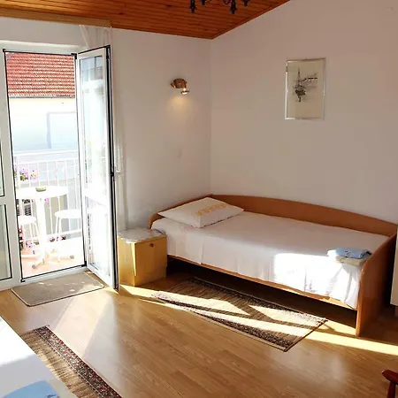 J&r Babara Apartment Biograd Na Moru