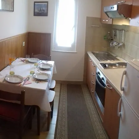 J&r Babara Apartment