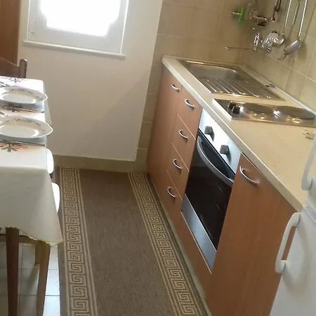 J&r Babara Biograd Na Moru