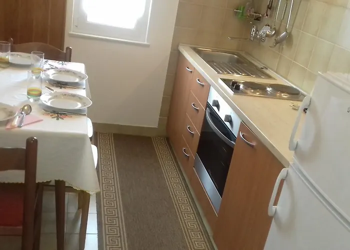 J&r Babara Biograd Na Moru