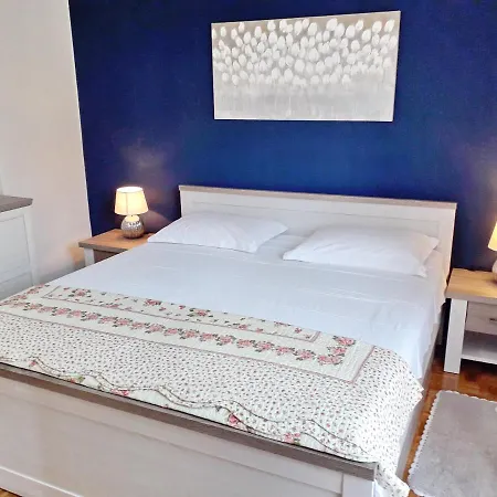 J&r 바바라 * 비오그라드나모루