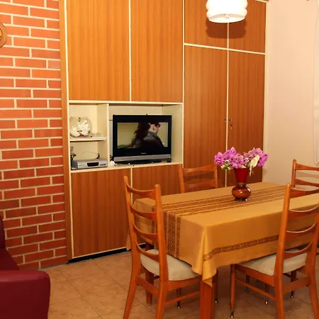 J&r 바바라 아파트 비오그라드나모루