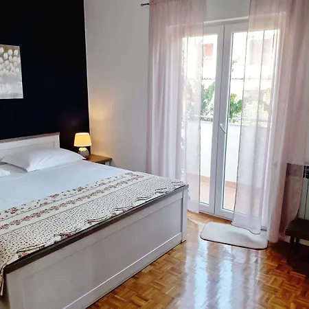 J&r 바바라 * 비오그라드나모루