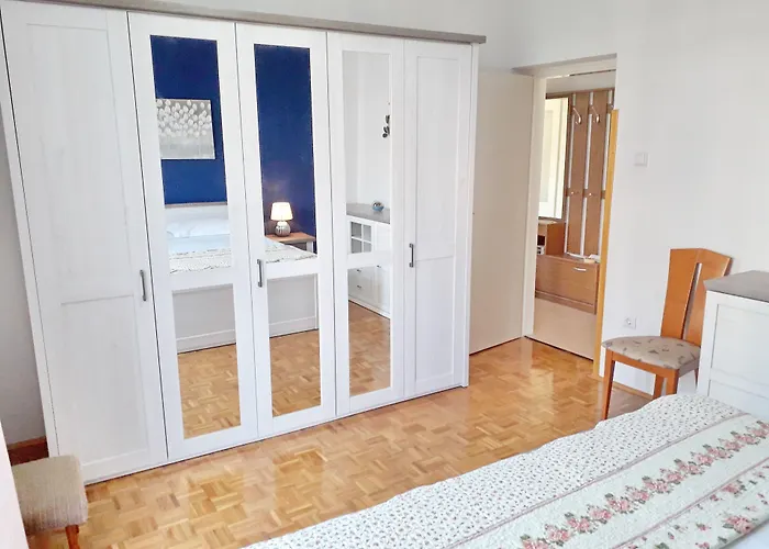 J&r Babara * Biograd Na Moru
